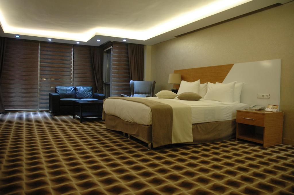 Way Hotel Izmir Bagian luar foto