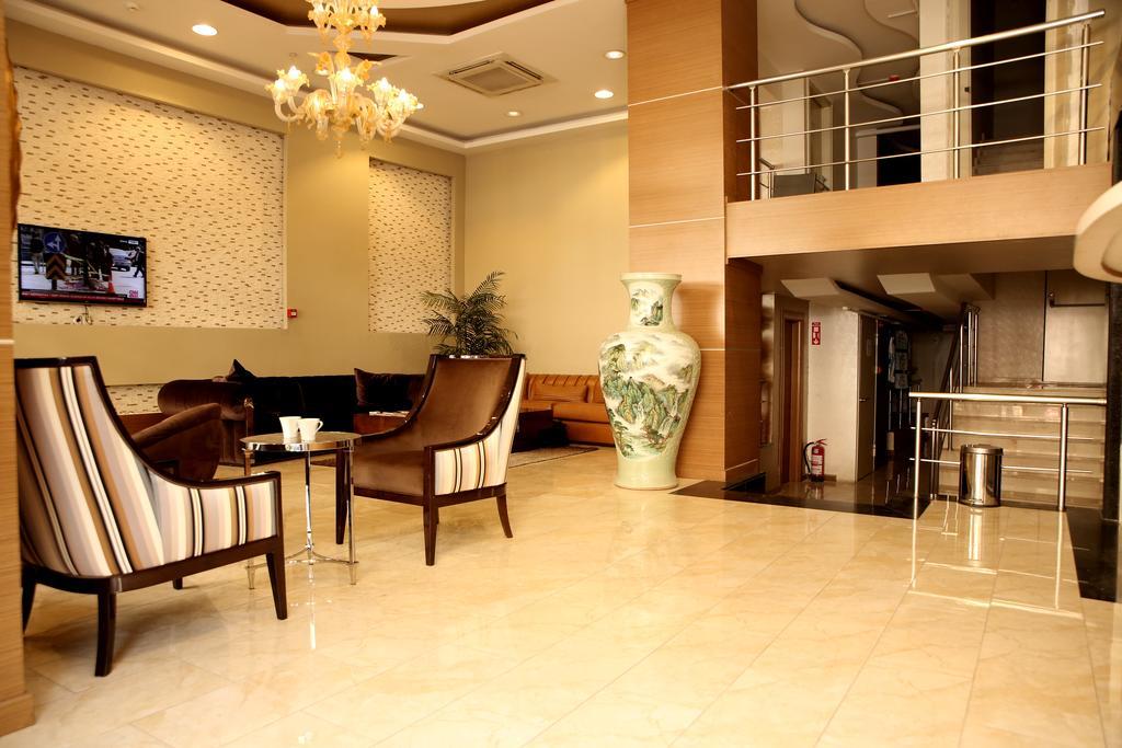 Way Hotel Izmir Bagian luar foto