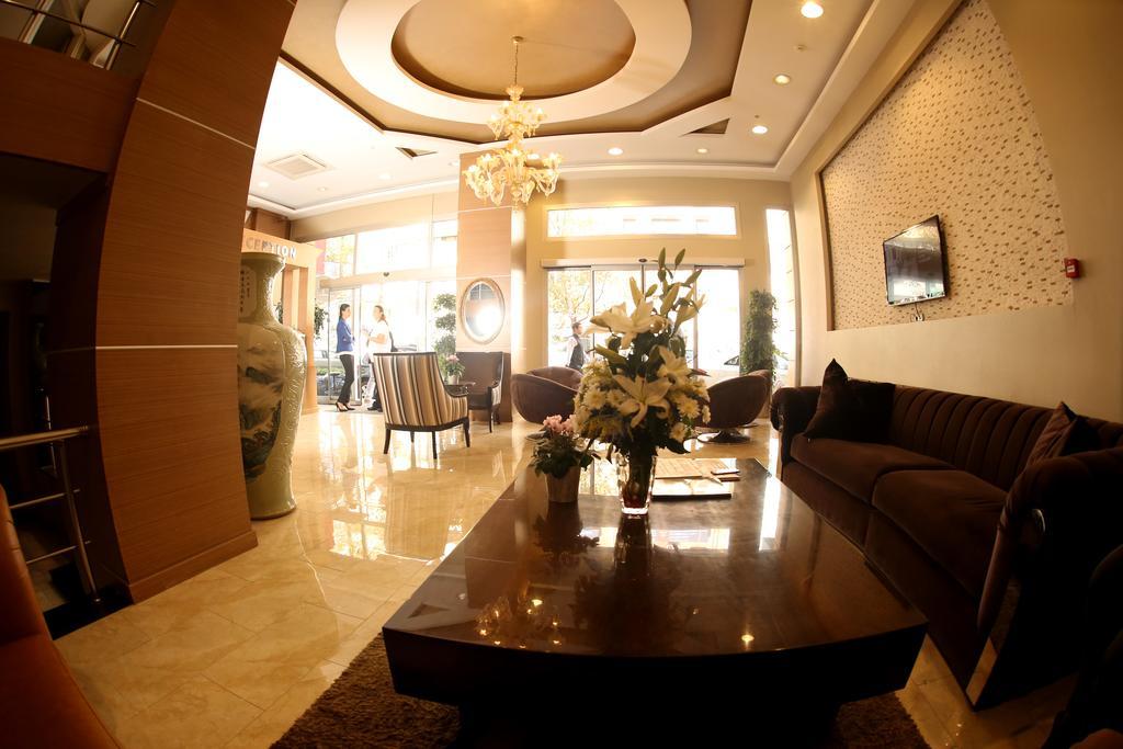 Way Hotel Izmir Bagian luar foto