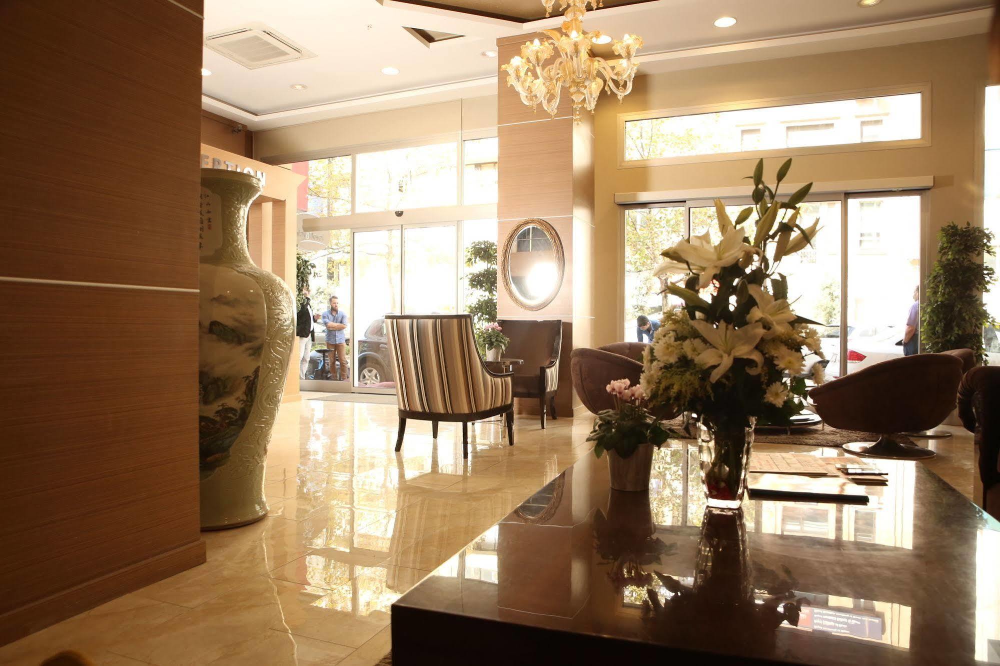 Way Hotel Izmir Bagian luar foto