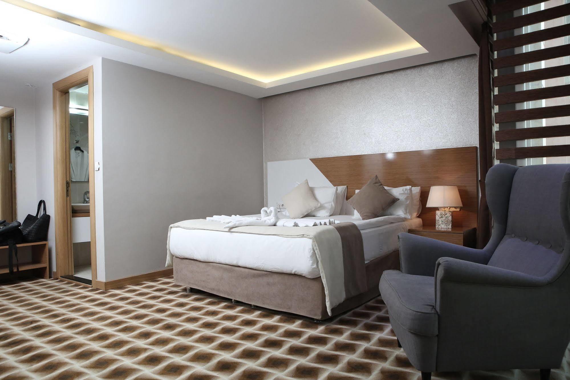 Way Hotel Izmir Bagian luar foto