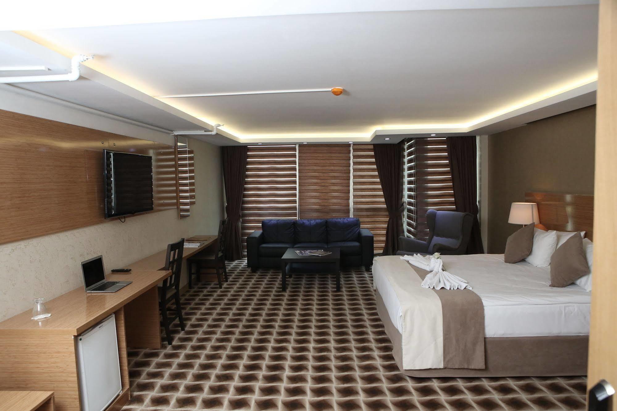 Way Hotel Izmir Bagian luar foto