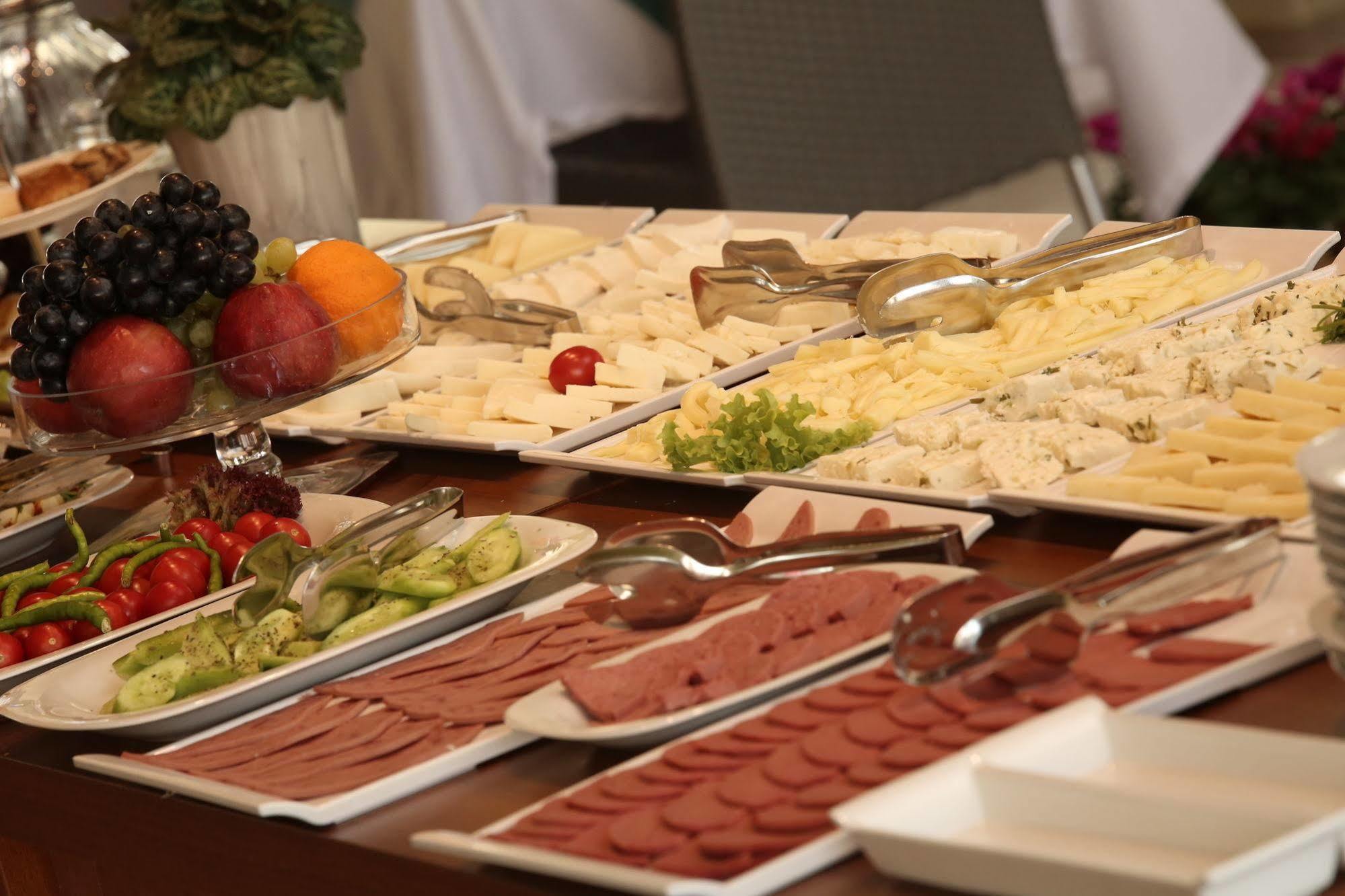 Way Hotel Izmir Bagian luar foto
