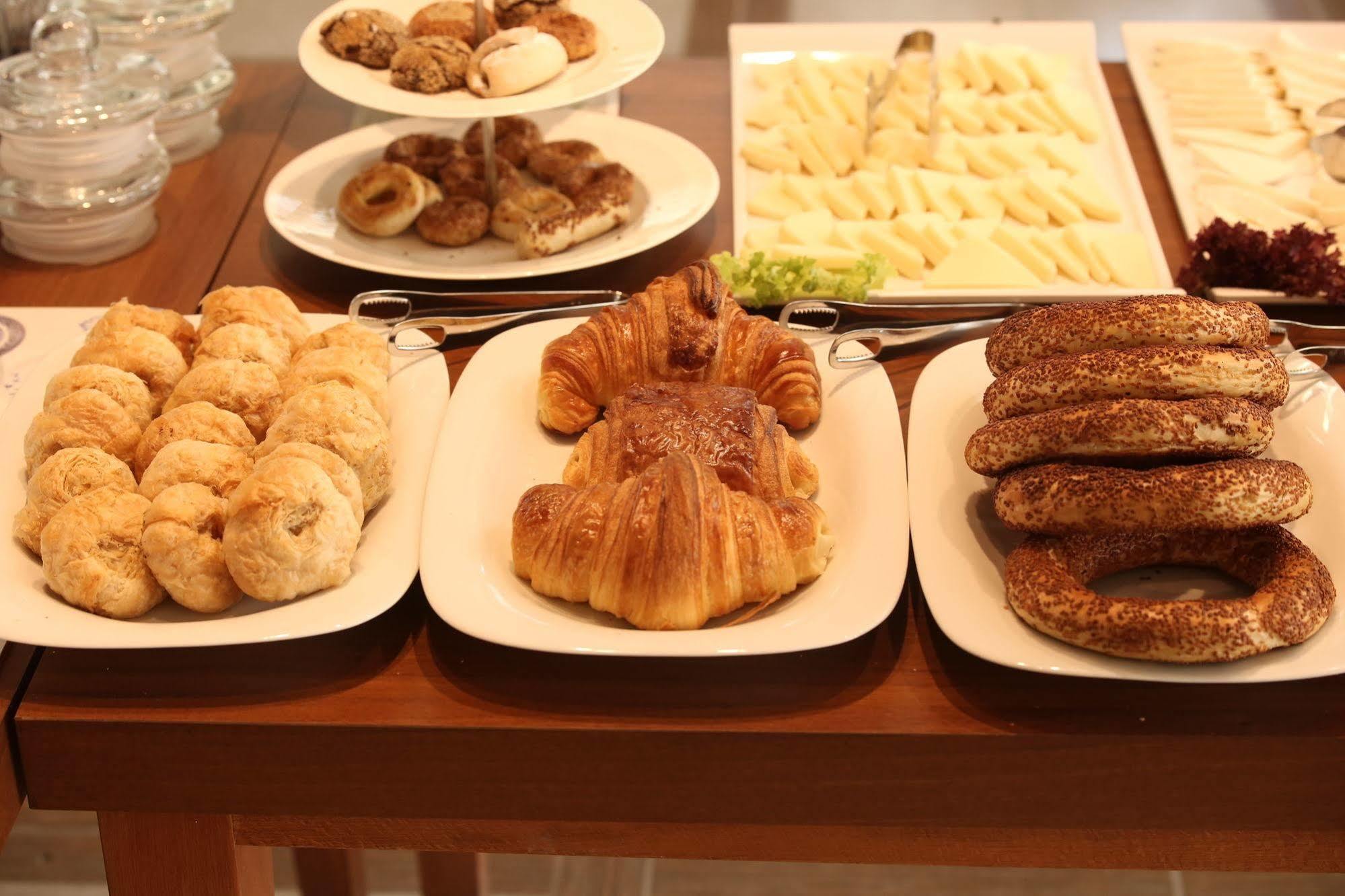 Way Hotel Izmir Bagian luar foto